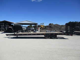 2023 PJ Trailer 102x26 F8 Equipment Deckover F8J2672BSDK