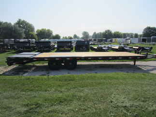 2024 PJ Trailer 102x26 F8 Equipment Deckover F8J2672BSYK