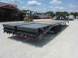 2024 Lamar 102x32  Gooseneck FD02322A