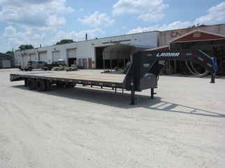 2024 Lamar 102x32  Gooseneck FD02322A