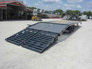 2024 Lamar 102x32  Gooseneck FD02322A