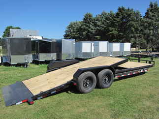 2025 PJ Trailer 82x24 T6 Equipment Tilt T6J2472BTTK