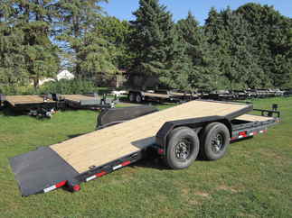 2025 PJ Trailer 82x20 T6 Equipment Tilt T6J2072BTTK