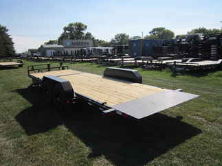 2025 PJ Trailer 82x22 T6 Equipment Tilt T6J2272BTTK