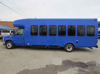 2010 Ford E450 Econoline Cutaway Bus 0