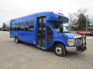 2010 Ford E450 Econoline Cutaway Bus 0