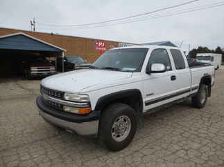 2000 Chevy 2500 Extended Cab Short Bed LT