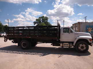 1999 Ford F800 Regular Cab Flatbed 0