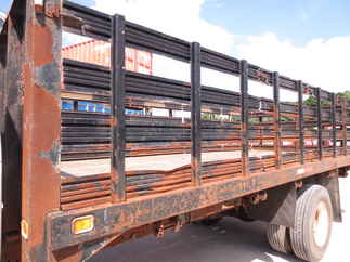 1999 Ford F800 Regular Cab Flatbed 0