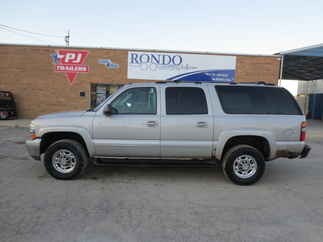 2004 Chevy 2500 Suburban   LT