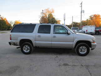 2004 Chevy 2500 Suburban   LT