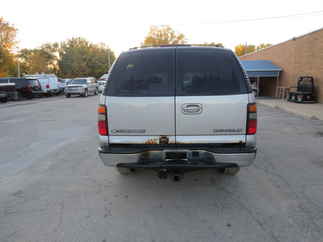 2004 Chevy 2500 Suburban   LT