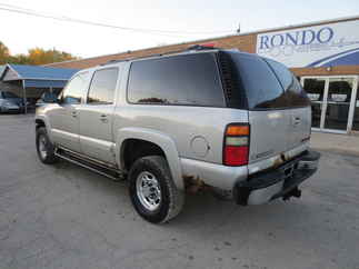 2004 Chevy 2500 Suburban   LT