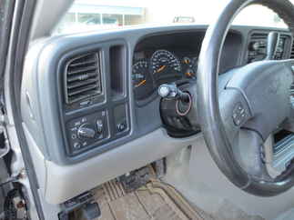 2004 Chevy 2500 Suburban   LT