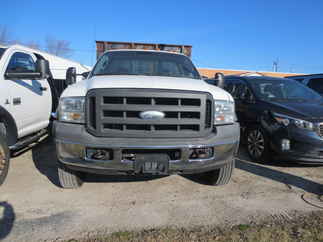 2005 Ford F550 Regular Cab Flatbed XL