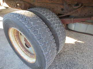 2005 Ford F550 Regular Cab Flatbed XL